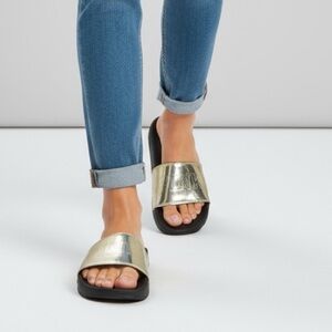 Pink by Victoria secret slide slipper shoes size 8 or M